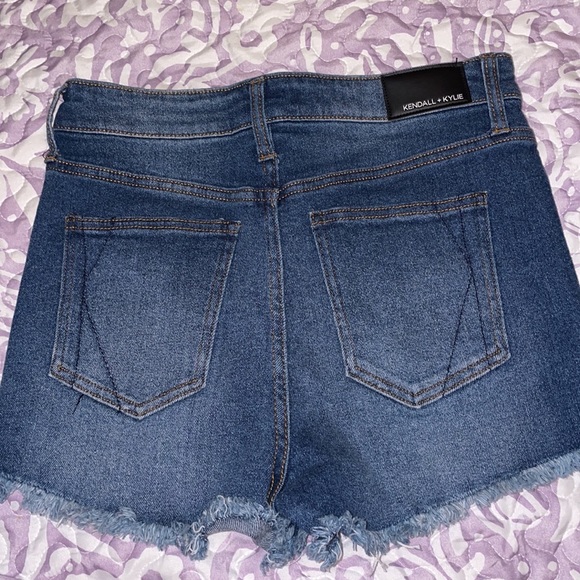 Kendall Kylie Jean Shorts Size 728 